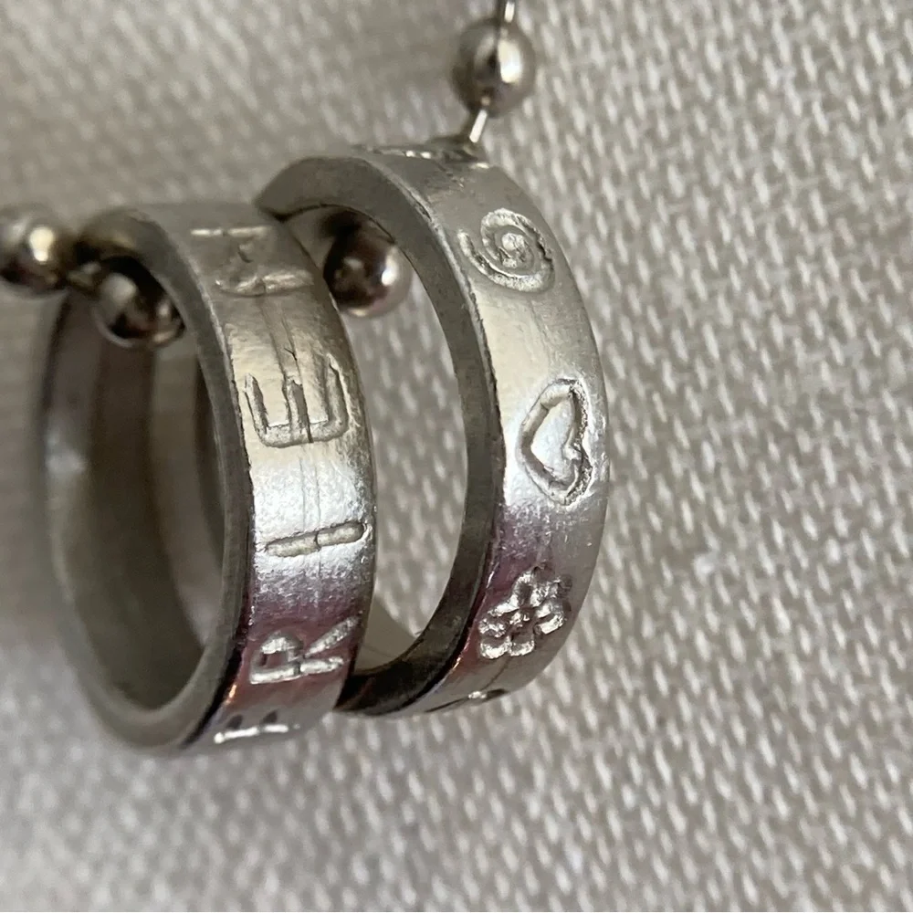 NWT GAP KIDS  Silver tone ball Necklace with silver tone metal ring charms